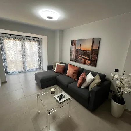 Canteras 4 Apartment *